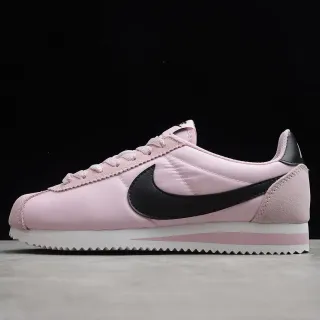 Nike Cortez 粉色和黑色生活方式运动鞋