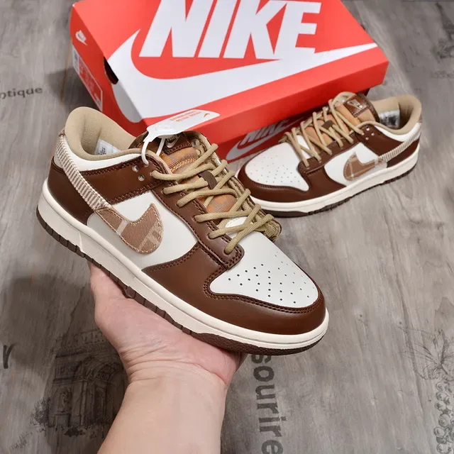 Nike Dunk Low Chocolate White Brown Tênis Lifestyle 2