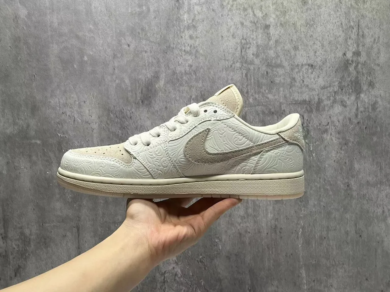 Nike Dunk Low Embossed Floral Beige Lifestyle Sneakers 7
