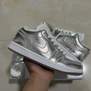 Nike Dunk Low Metallic Silver Lifestyle Sneakers