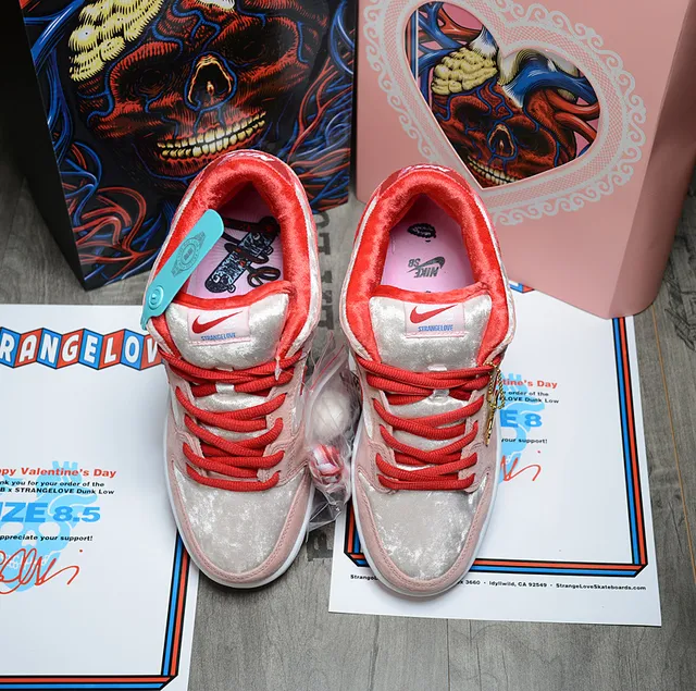 Nike Dunk Low Pink and Red Velvet Lifestyle Sneakers 2