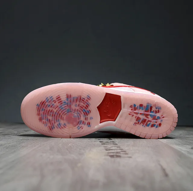 Nike Dunk Low Pink and Red Velvet Lifestyle Sneakers 5