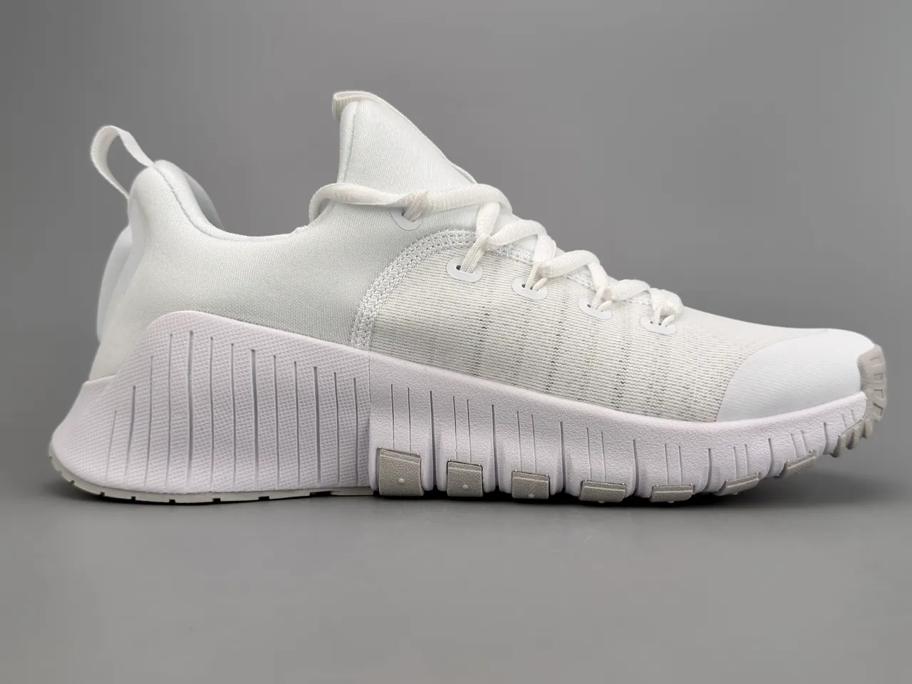 Nike Free RN White Running Shoes 10