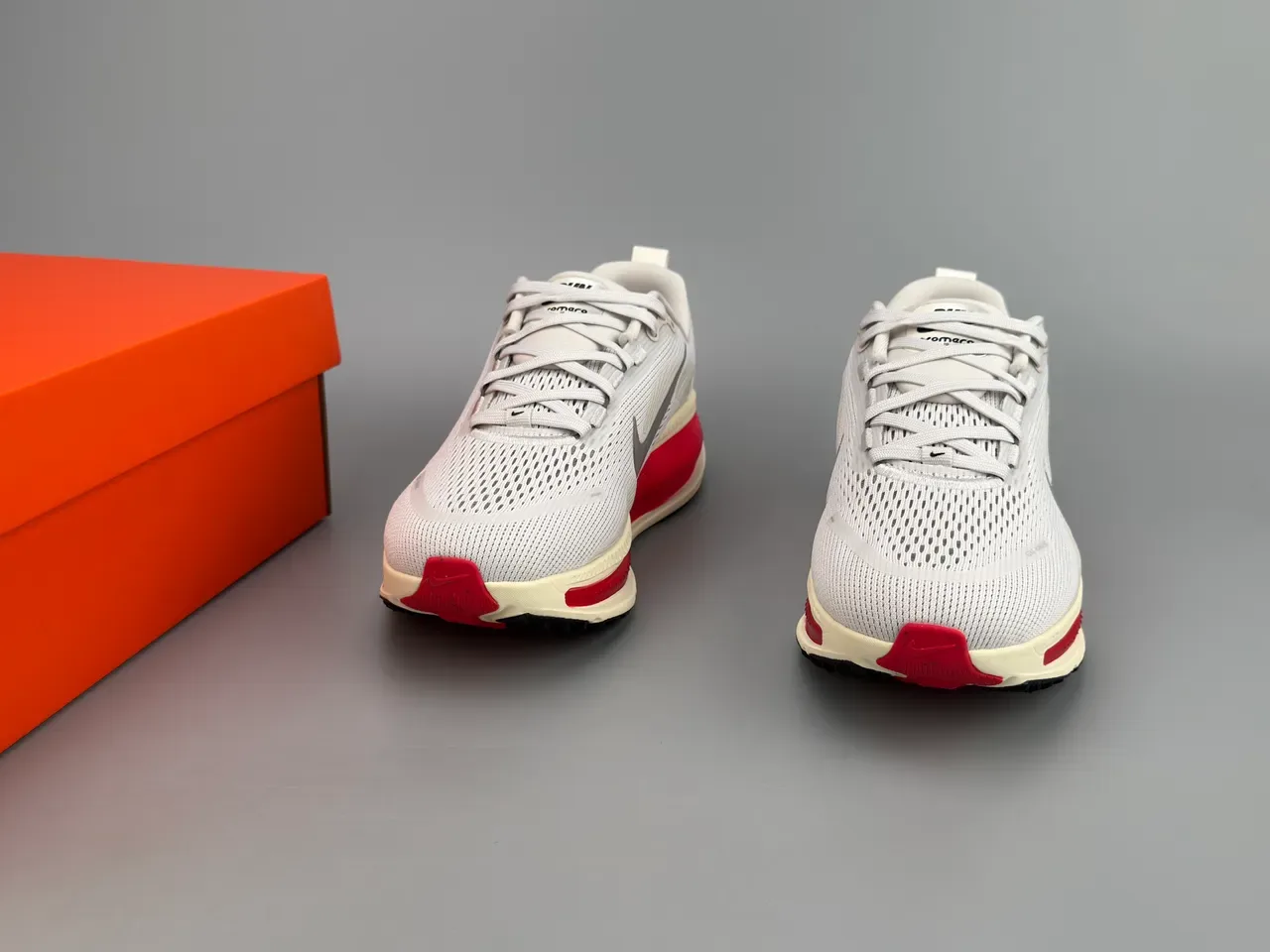Nike Gray Red Engineered Mesh Upper Visible ZoomX Cushioning Window Running Shoes 2
