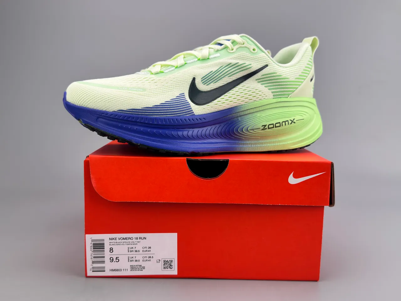 Nike Green Blue Engineered Knit Upper Gradient Midsole Running Shoes 2