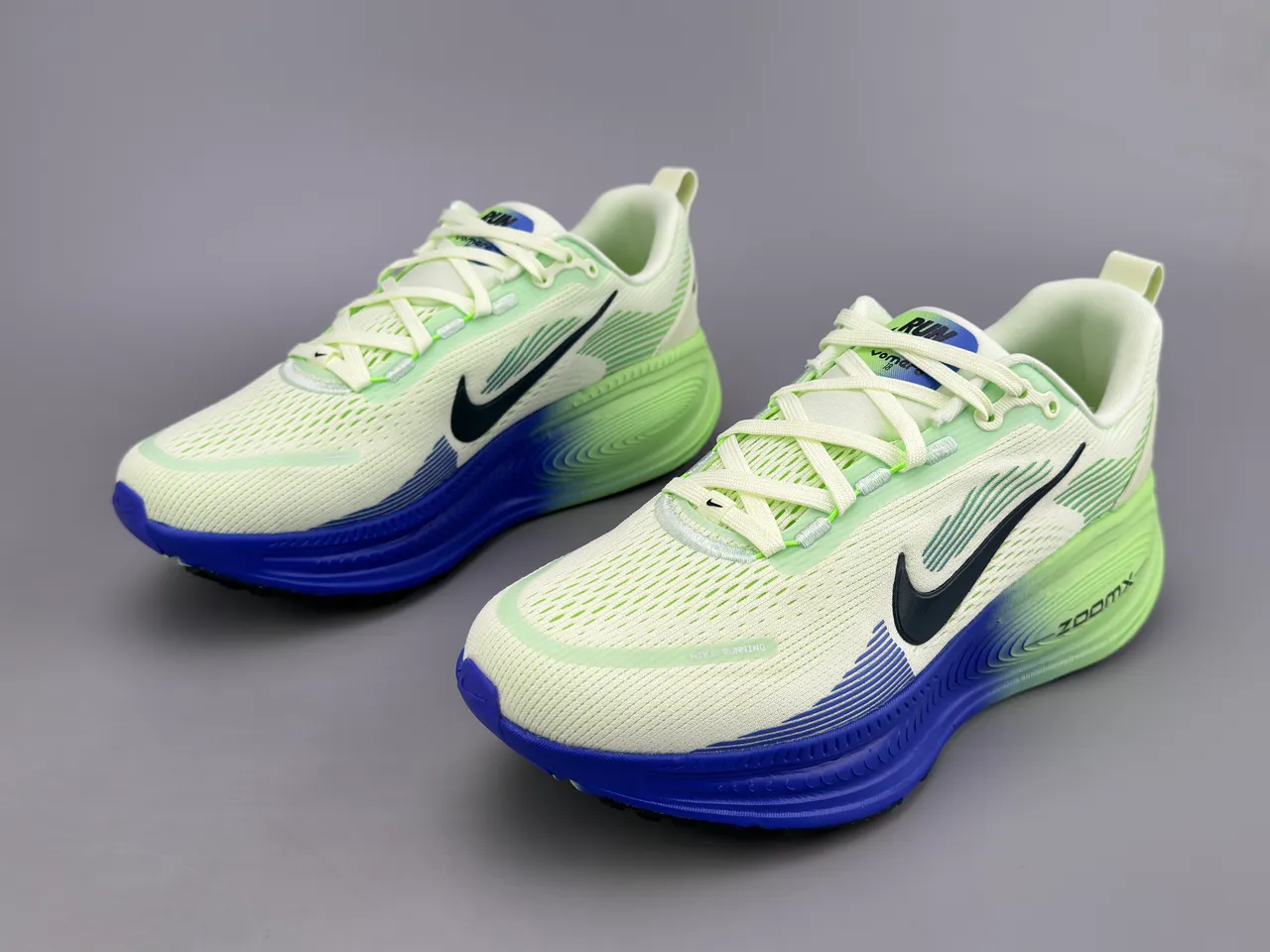 Nike Green Blue Engineered Knit Upper Gradient Midsole Running Shoes 7