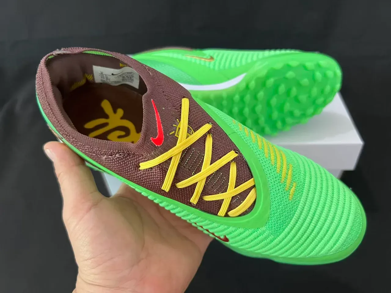 Nike Vert Marron Knit Upper Molded TPU Cage Turf Chaussures de football 7