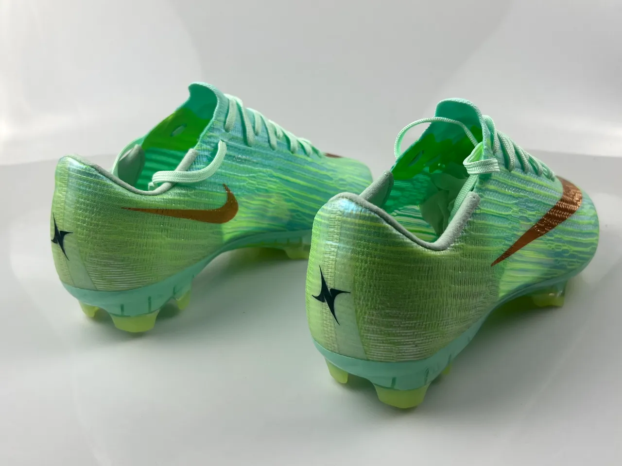 Nike Green Gold Textured Knit Upper Metallic Swoosh Firm-Ground Soccer Shoes 3