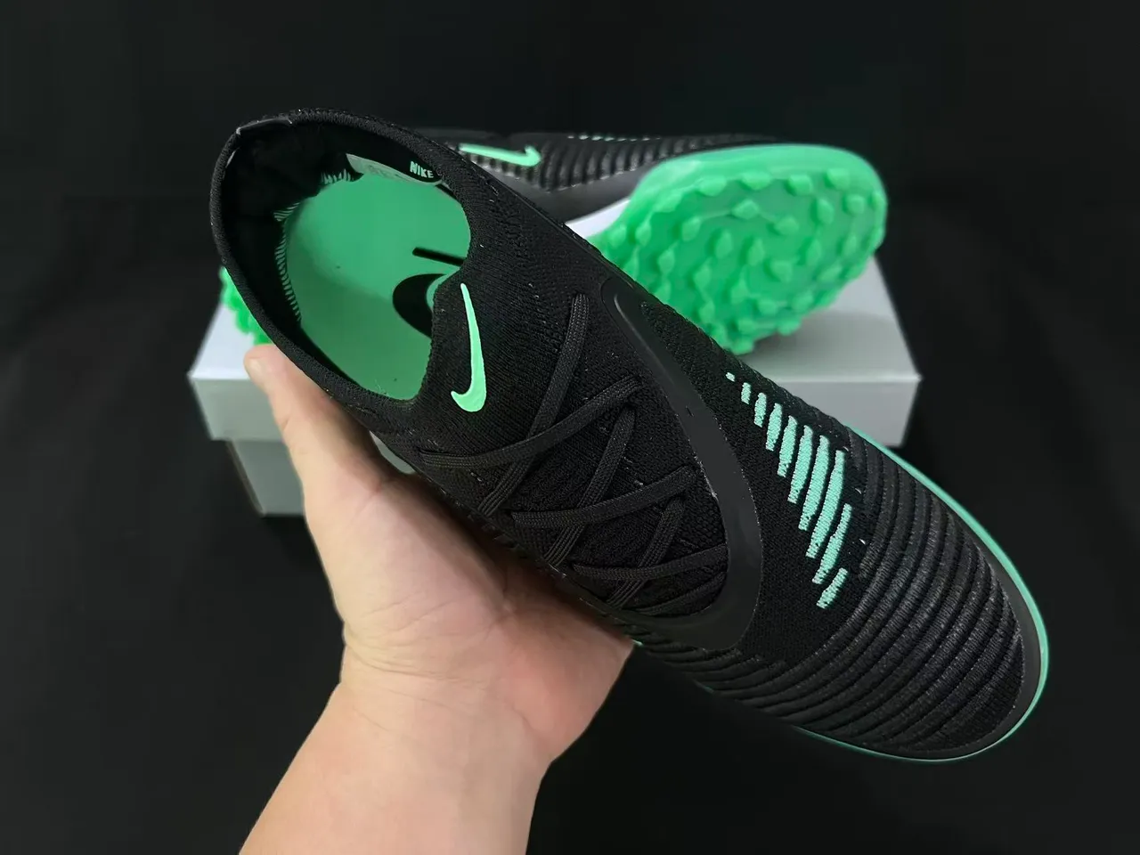 Nike Gripknit Turf Noir et Vert Néon Chaussures de football 12
