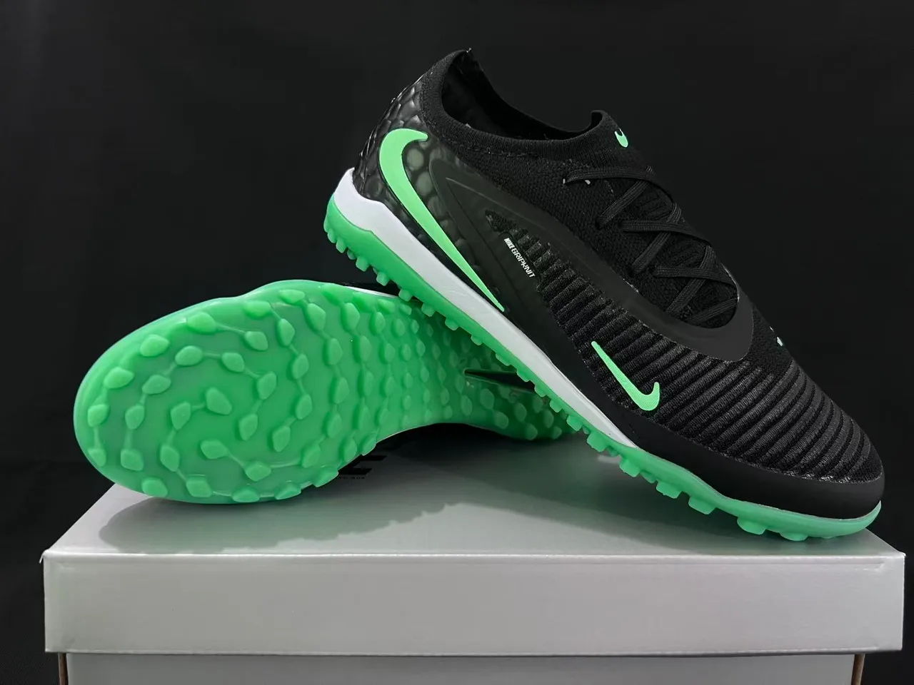 Nike Gripknit Turf Noir et Vert Néon Chaussures de football 17