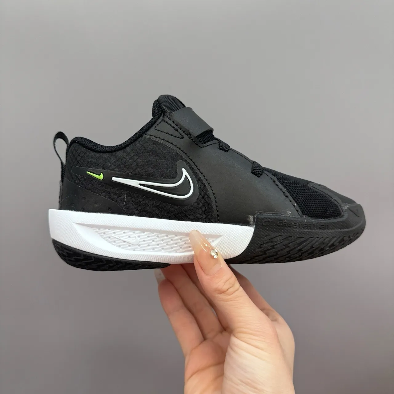 Nike GT Cut Blue Black Low-Top Dual-Strap Closure Basketball Shoes 18
