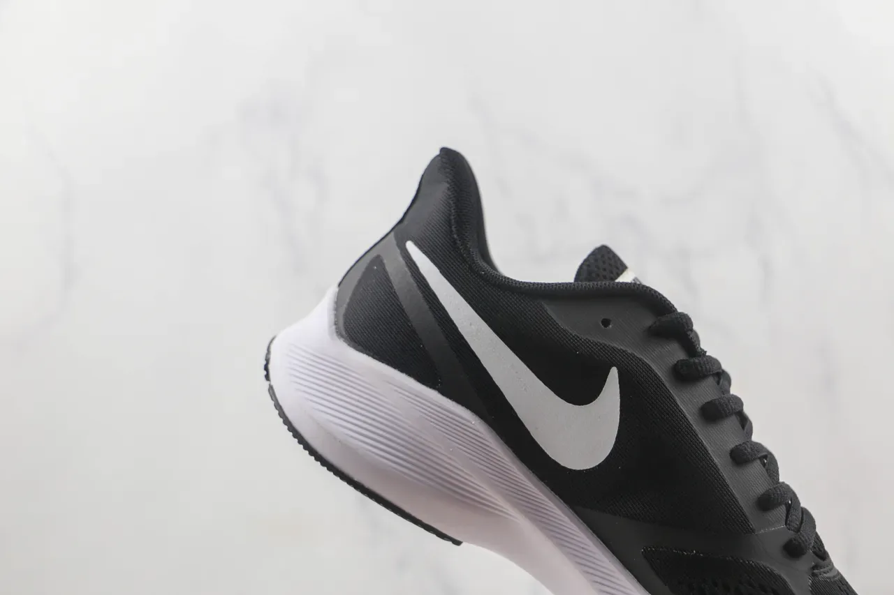 Nike Guide 10 Black and White Running Shoes 5