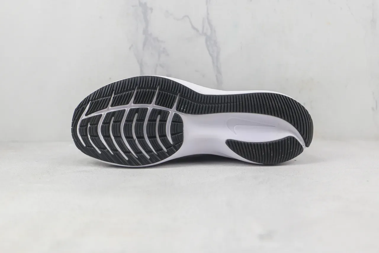 Nike Guide 10 Black and White Running Shoes 8