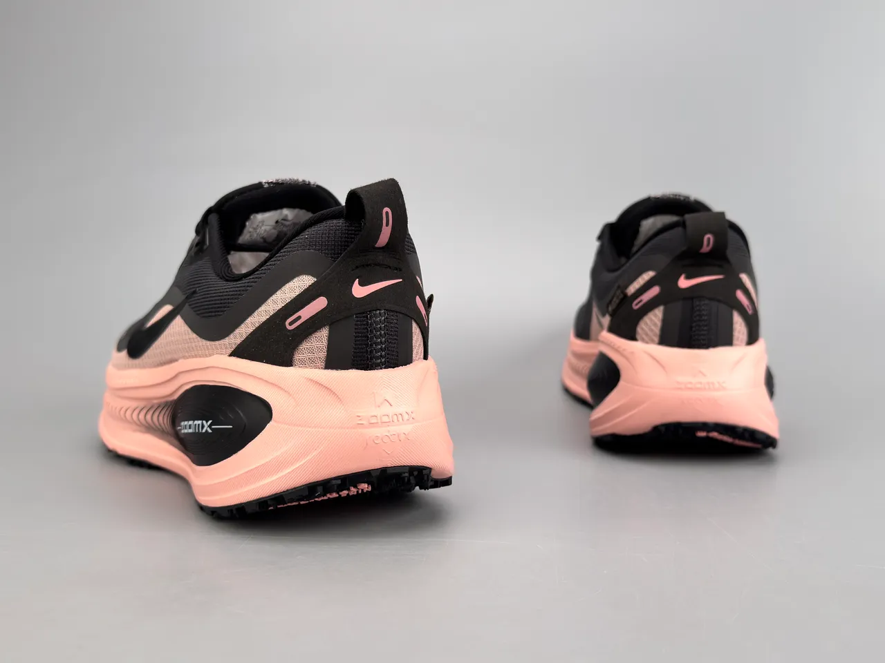 Nike Invincible Run Black Pink Engineered Mesh Upper Sculpted ZoomX Midsole Running Shoes 8