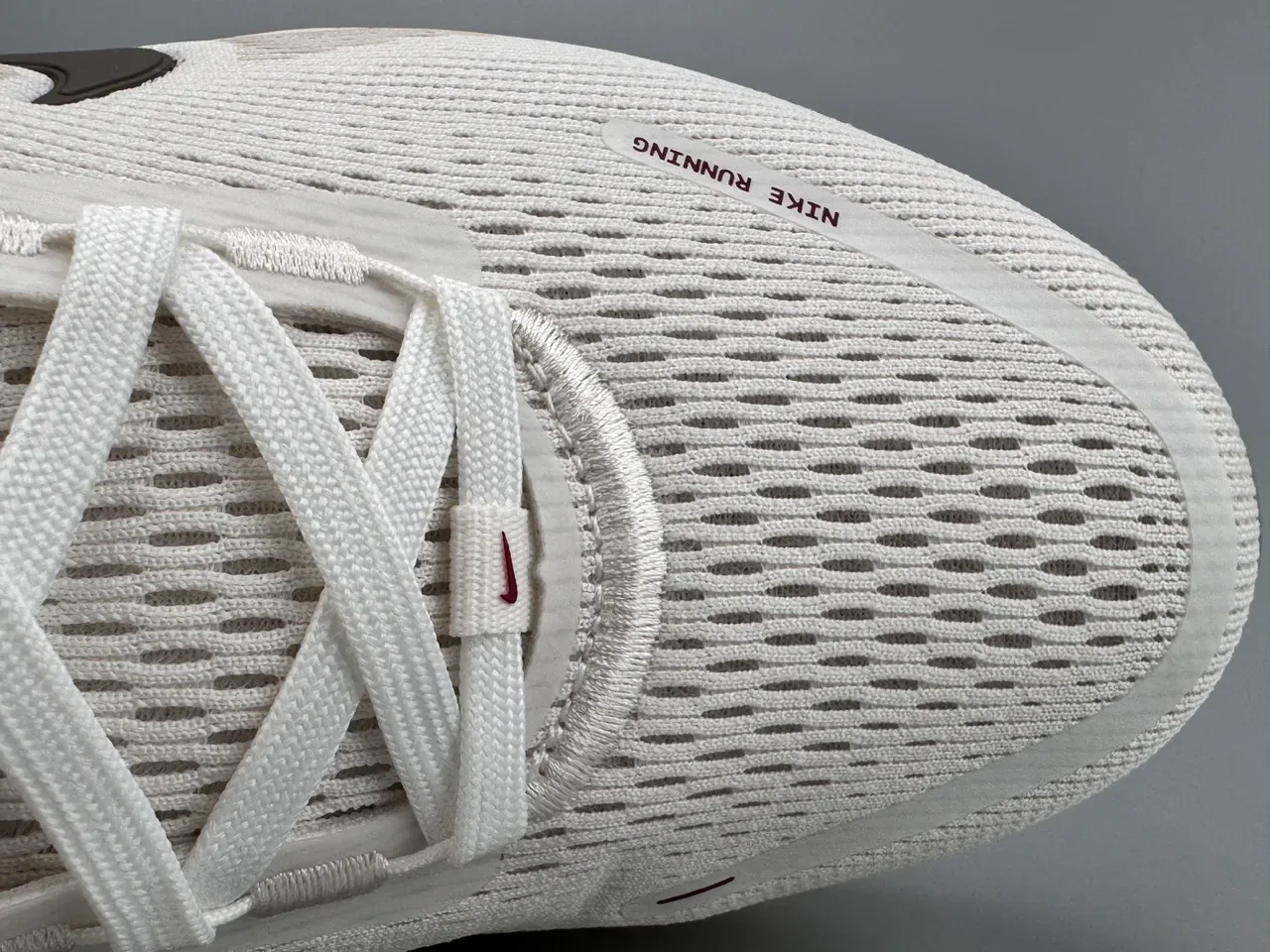 Nike Invincible Run White Red Engineered Knit Upper Visible ZoomX Midsole Window Running Shoes 2