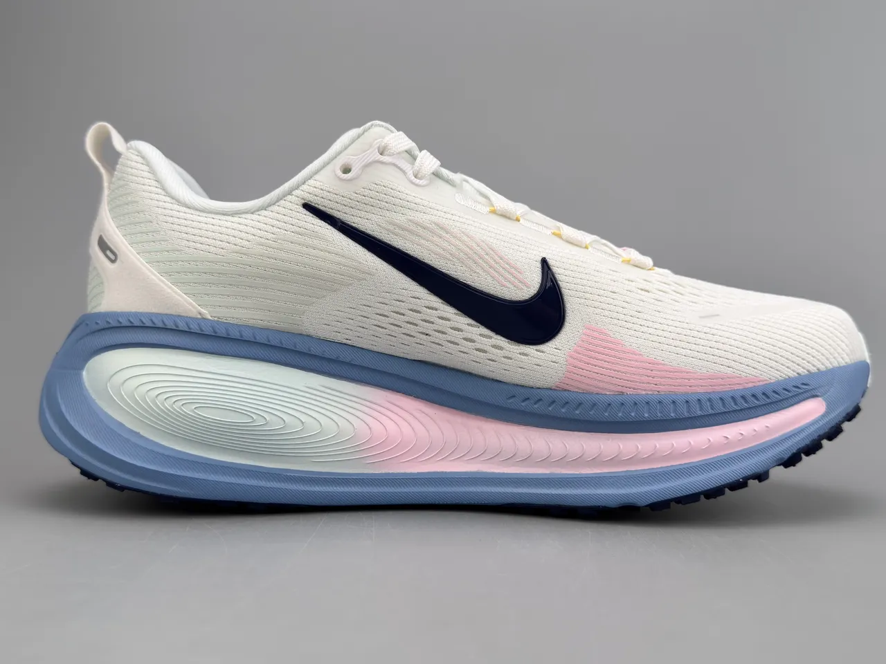 Nike Invincible Run ZoomX White Pink Blue Running Shoes 10