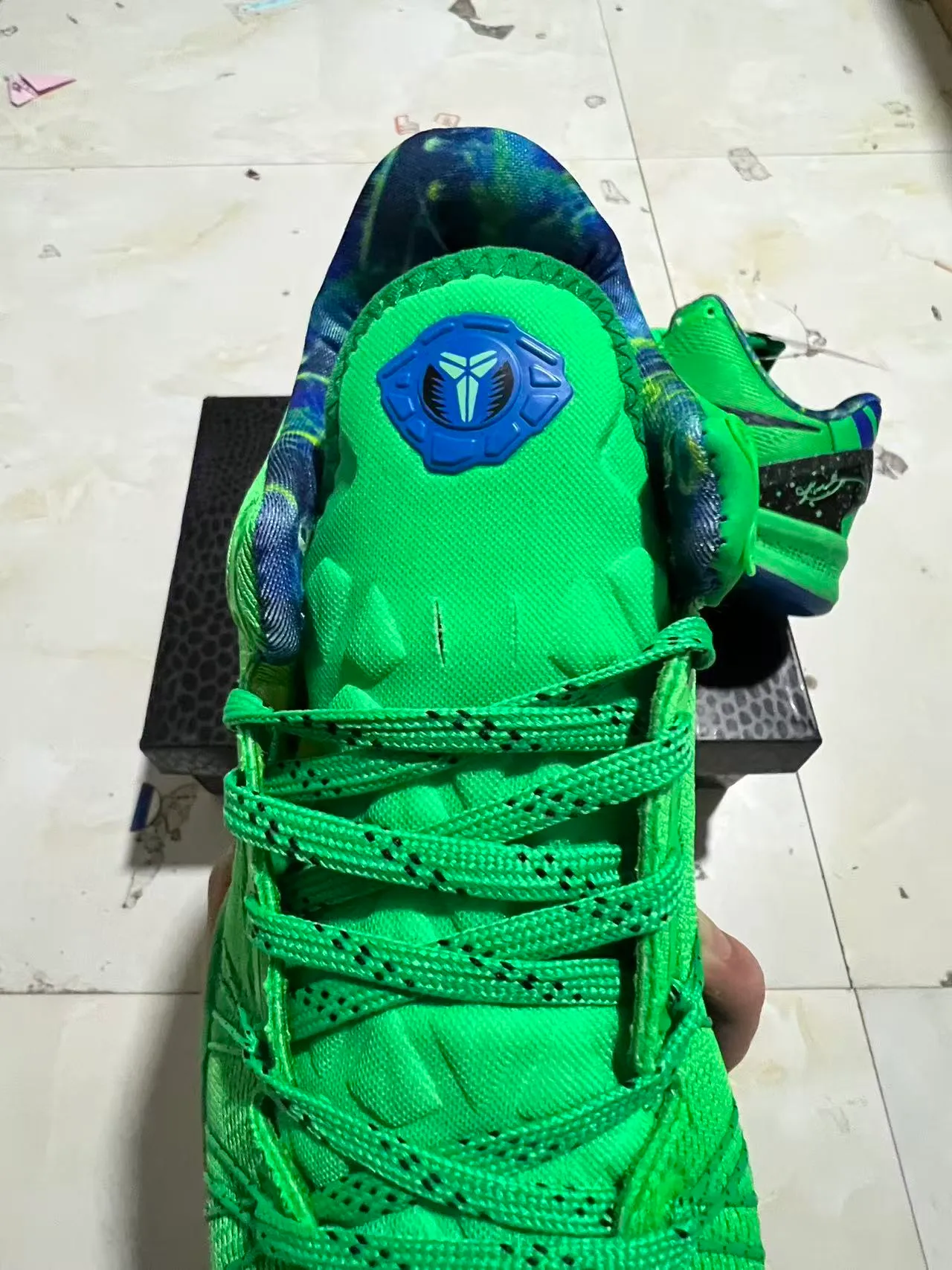 Nike Kobe Green Blue Knit Upper Textured Swoosh Basketball Shoes 3
