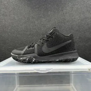 Nike Kyrie काला एकरंग निट बास्केटबॉल जूते