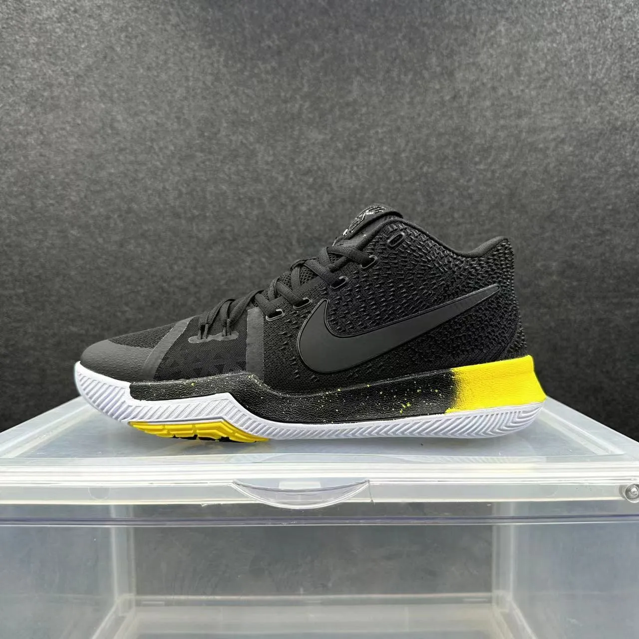Nike Kyrie Black Yellow Knit Upper Asymmetric Lacing Basketball Shoes 2