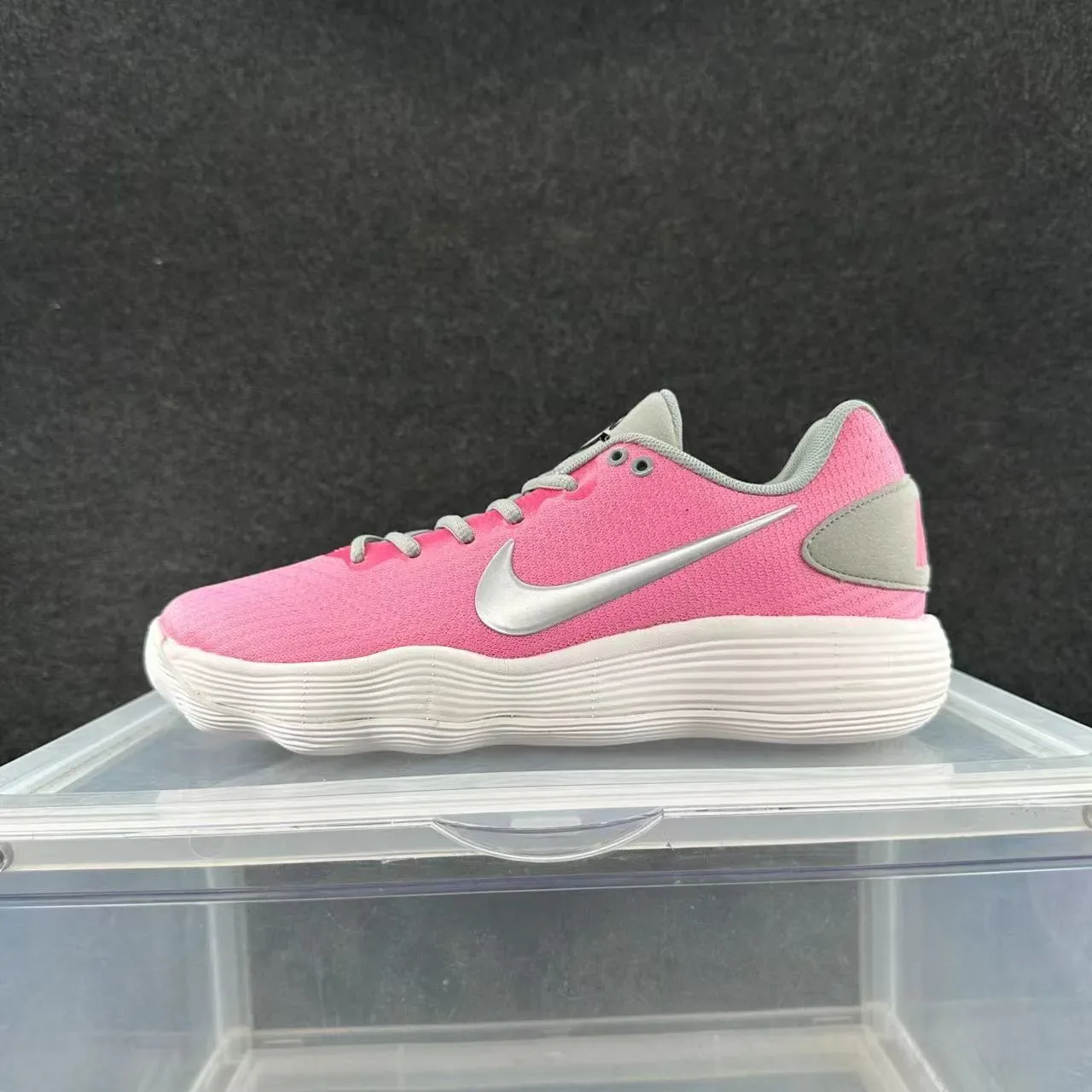 Nike LunarEpic Low Flyknit Pink Gray White Lifestyle Sneakers 2