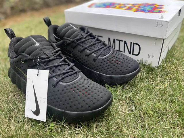 Nike MIND Black and Orange Lifestyle Sneakers 7