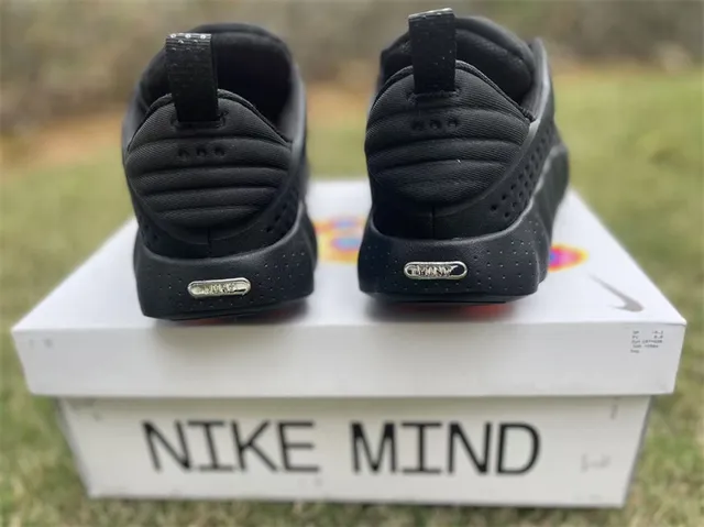 Nike MIND Black and Orange Lifestyle Sneakers 9