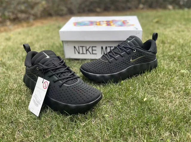 Nike MIND Black and Orange Lifestyle Sneakers 18