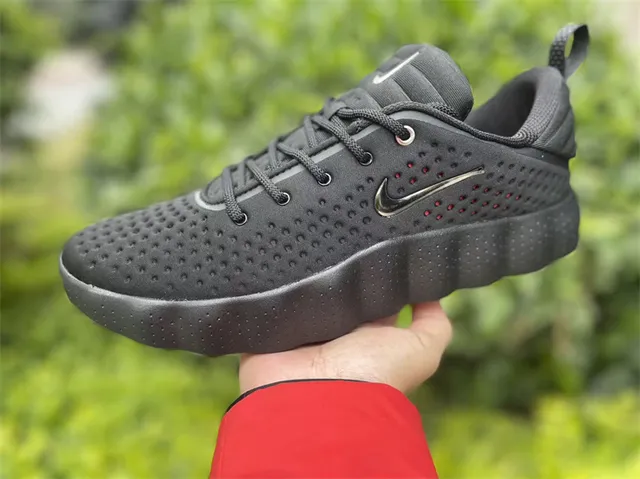 Nike MIND Black and Orange Lifestyle Sneakers 19