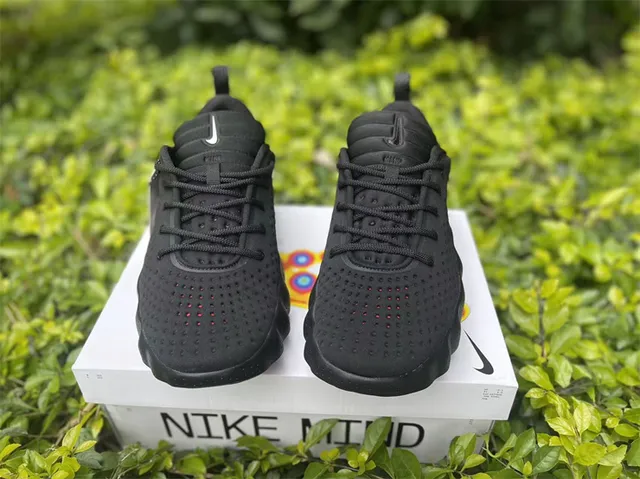 Nike MIND Black and Orange Lifestyle Sneakers 20