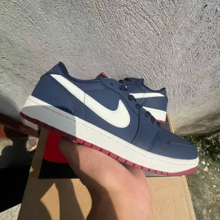 Nike Navy Red Low-Top Leather Upper Lifestyle Sneakers
