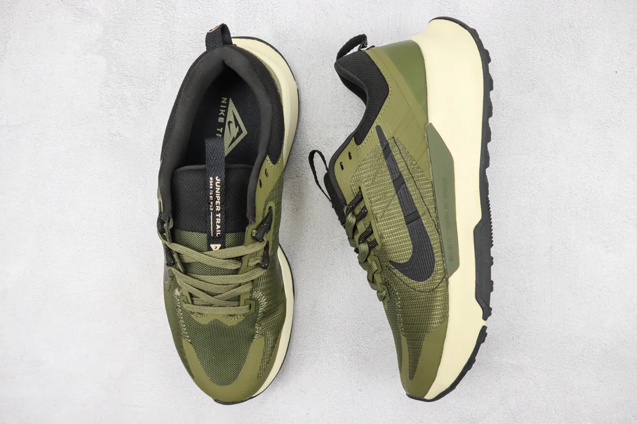 Nike Olive Green and Cream Running Shoes 3