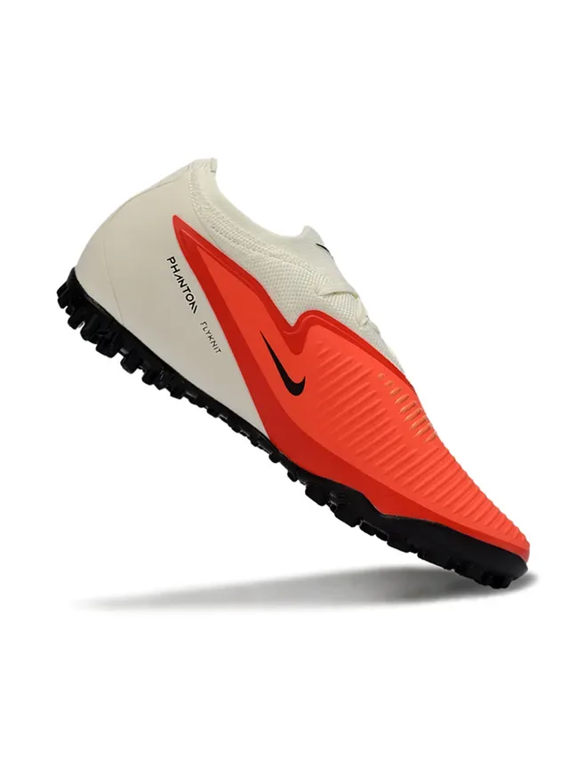 Nike chaussures de football turf orange et beige, upper synthétique, bas, studs moldés 5