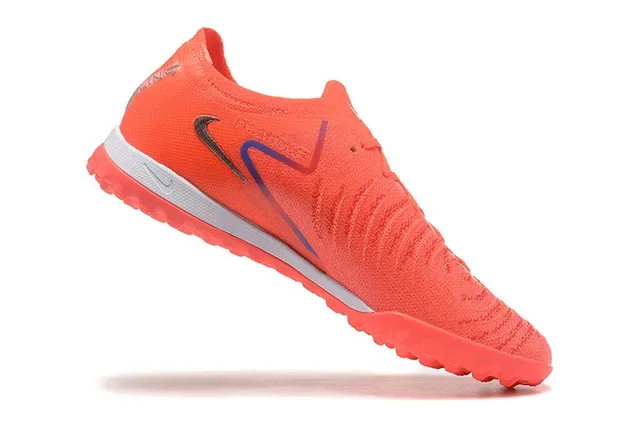 Nike أحذية كرة القدم أورانج وأسود Knit Upper Low-Cut Silhouette Turf 4