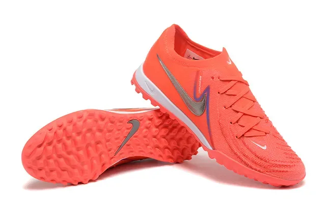 Nike أحذية كرة القدم أورانج وأسود Knit Upper Low-Cut Silhouette Turf 6