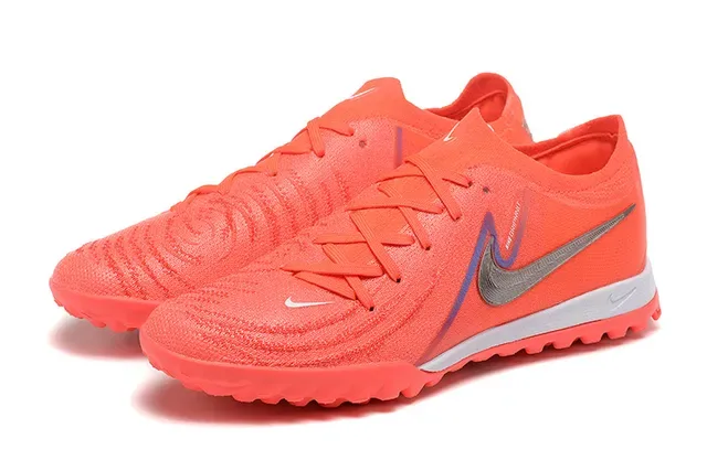 Nike أحذية كرة القدم أورانج وأسود Knit Upper Low-Cut Silhouette Turf 8