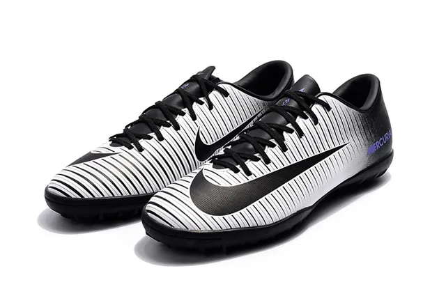 Nike Tênis de Futebol Indoor Laranja Preto Silhueta Baixa Ribeteada Superior Sintética 10
