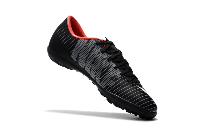 Nike Tênis de Futebol Indoor Laranja Preto Silhueta Baixa Ribeteada Superior Sintética 15