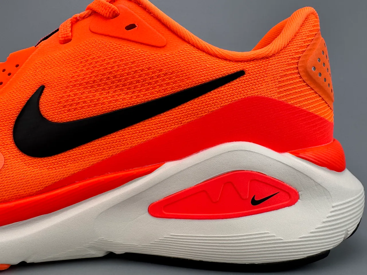 Nike Orange Black Mesh Upper Synthetic Overlays Running Shoes 7