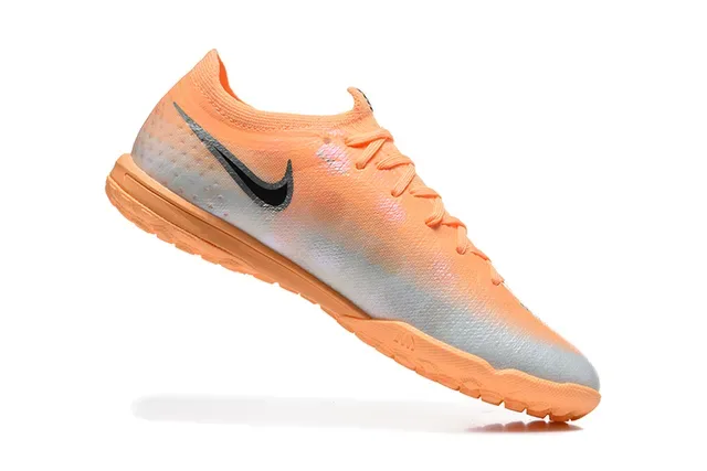 Nike Chaussures de football turf synthétiques orange argent coupe basse 3