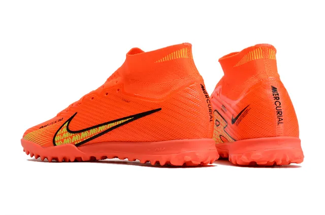 Nike Chaussures de football pour pelouse artificielle couleur orange et jaune avec upper en knit de type chaussette high-top avec collier de cheville 4