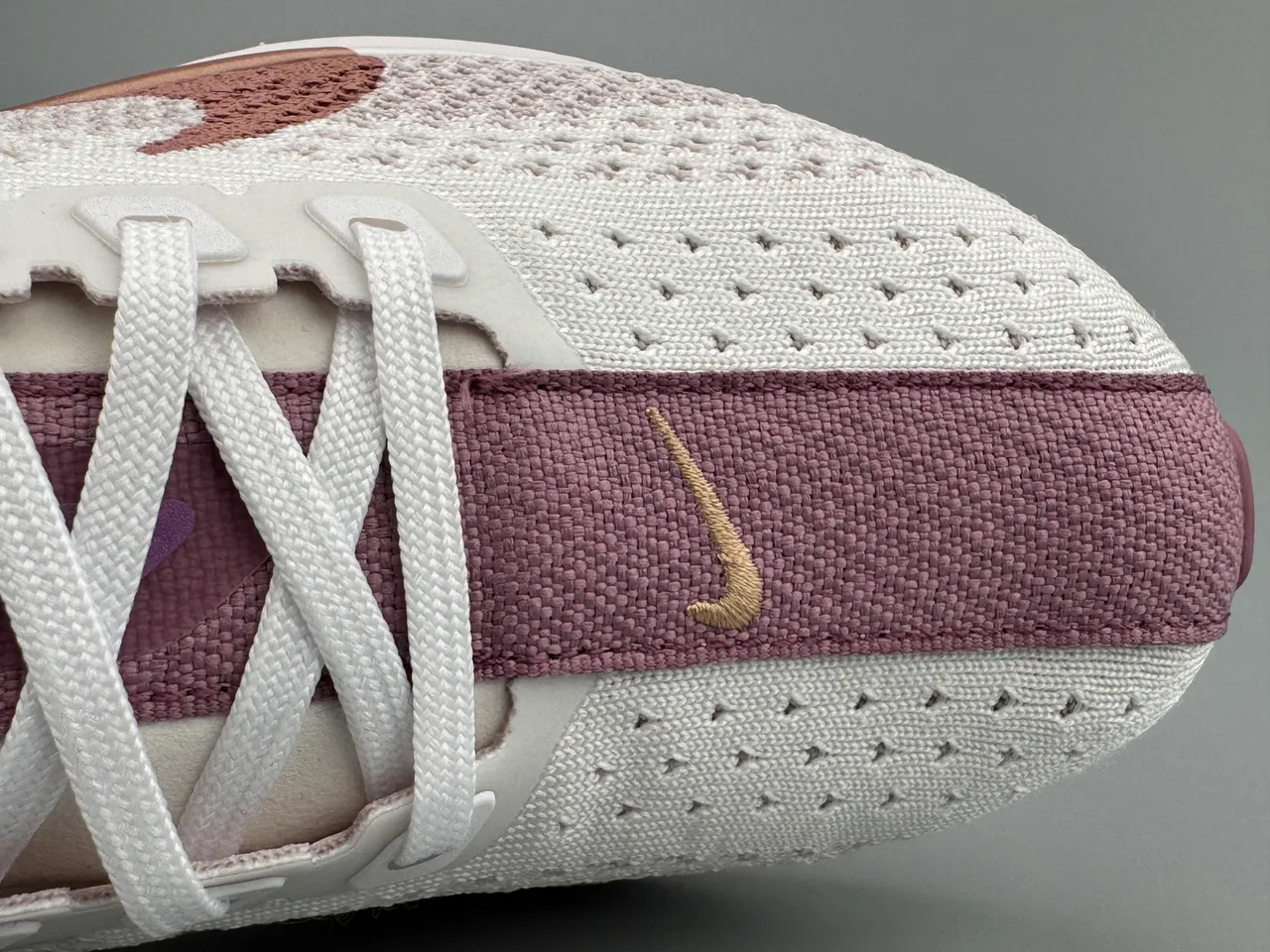Nike Pegasus ZoomX White and Maroon Running Shoes 6