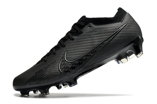 Nike Phantom GT Chaussures de football Noir pour terrain ferme 4