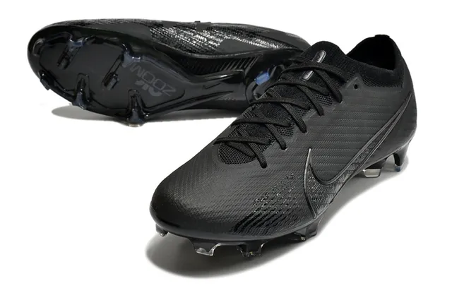 Nike Phantom GT Chaussures de football Noir pour terrain ferme 6