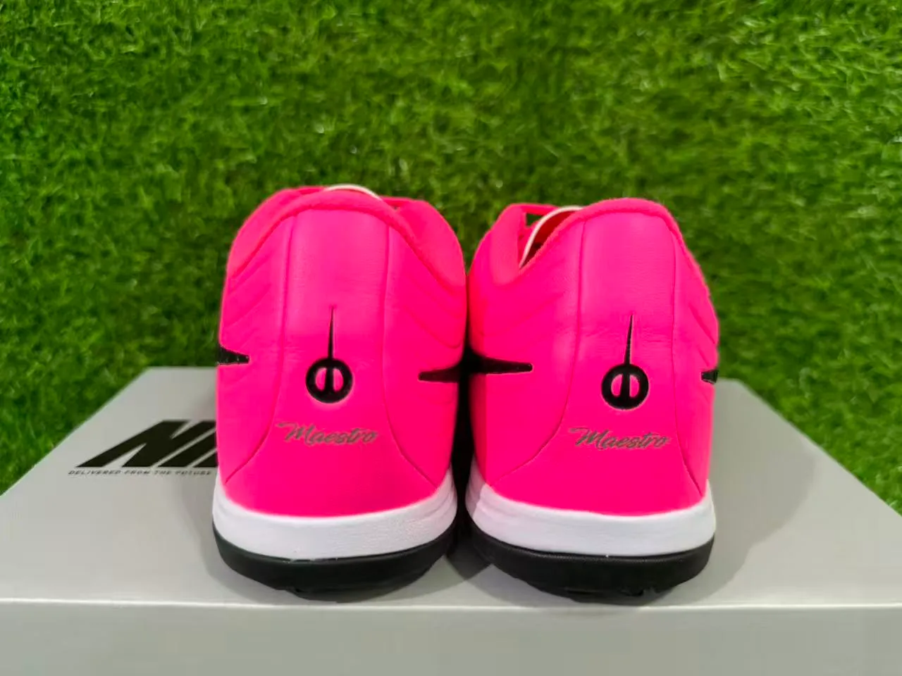 Nike Phantom GT intérieur rose vif noir chaussures de football intérieur 6