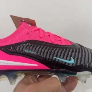 Nike Phantom GT গোলাপি কালো বুনন উপর কুঁচকানো টেক্সচার ফার্ম গ্রাউন্ড সকার জুতো