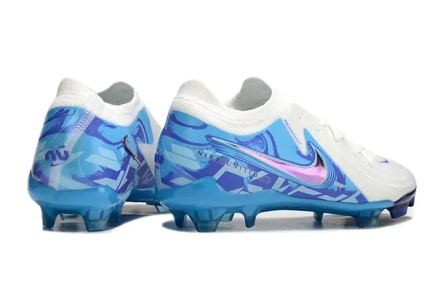 Nike Phantom GT أحذية كرة القدم Firm-Ground أبيض وأزرق Knit Upper رسم بياني iridescent 5