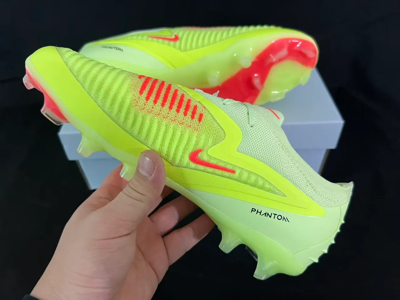 Nike Phantom GT হলুদ লাল বোনা উপরের অংশ অসমমিত লেসিং ফার্ম-গ্রাউন্ড সকারের জুতা 11