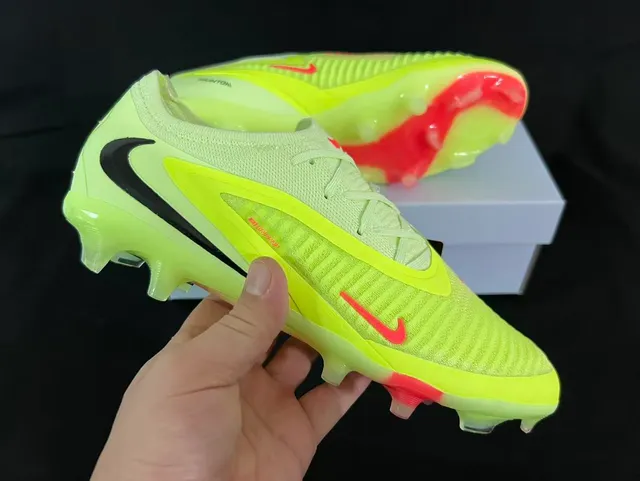 Nike Phantom GT হলুদ লাল বোনা উপরের অংশ অসমমিত লেসিং ফার্ম-গ্রাউন্ড সকারের জুতা 13