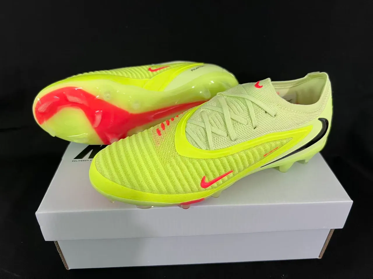 Nike Phantom GT হলুদ লাল বোনা উপরের অংশ অসমমিত লেসিং ফার্ম-গ্রাউন্ড সকারের জুতা 16
