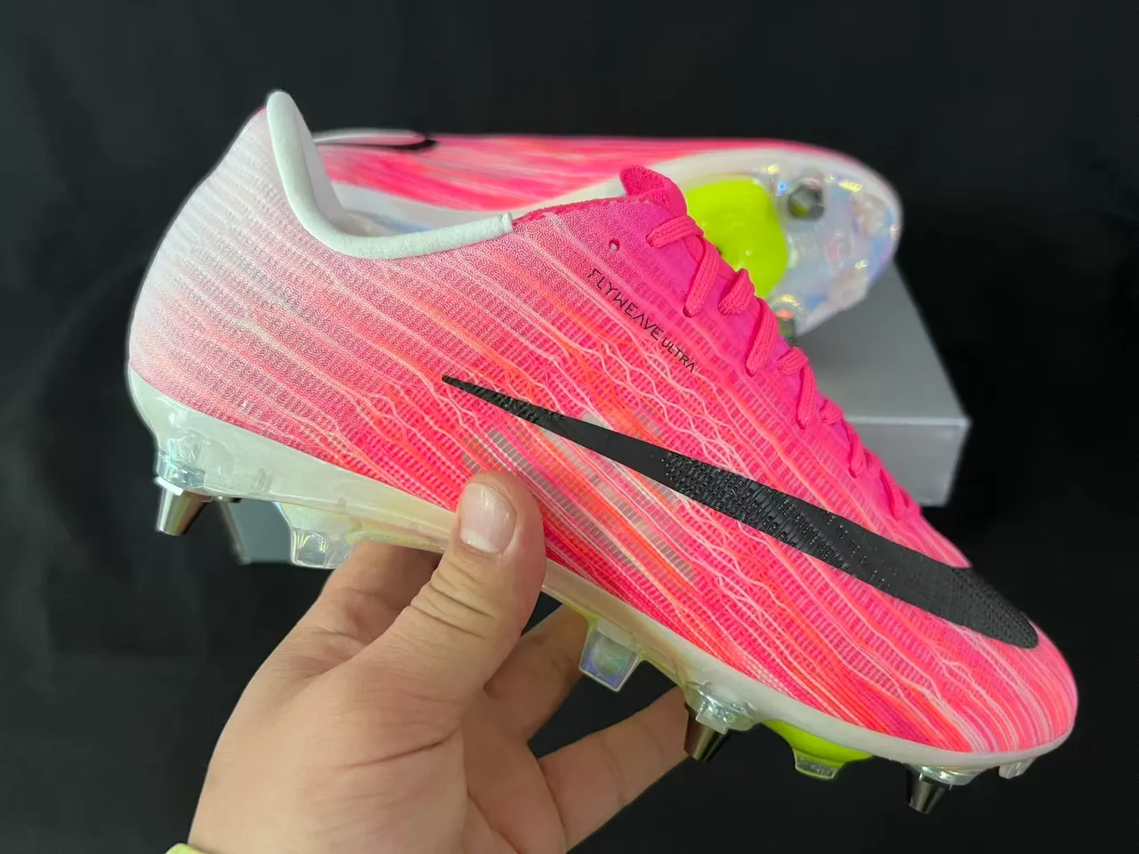 Nike Pink Black Flyweave Upper Low-Cut Collar Firm-Ground Soccer Shoes 6